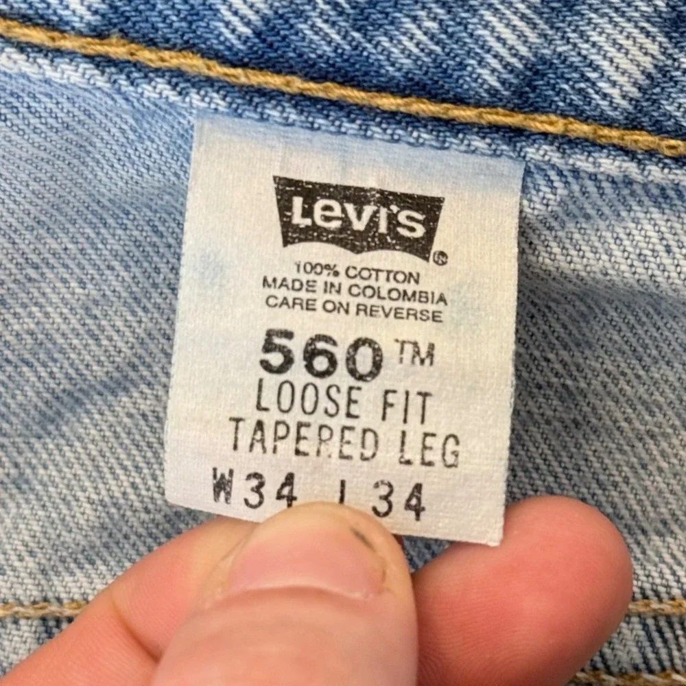 Levis measurements waist